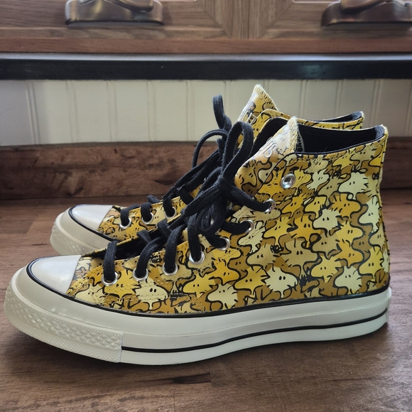 Yellow Snoopy High-Top Sneakers - Picture 5 of 14